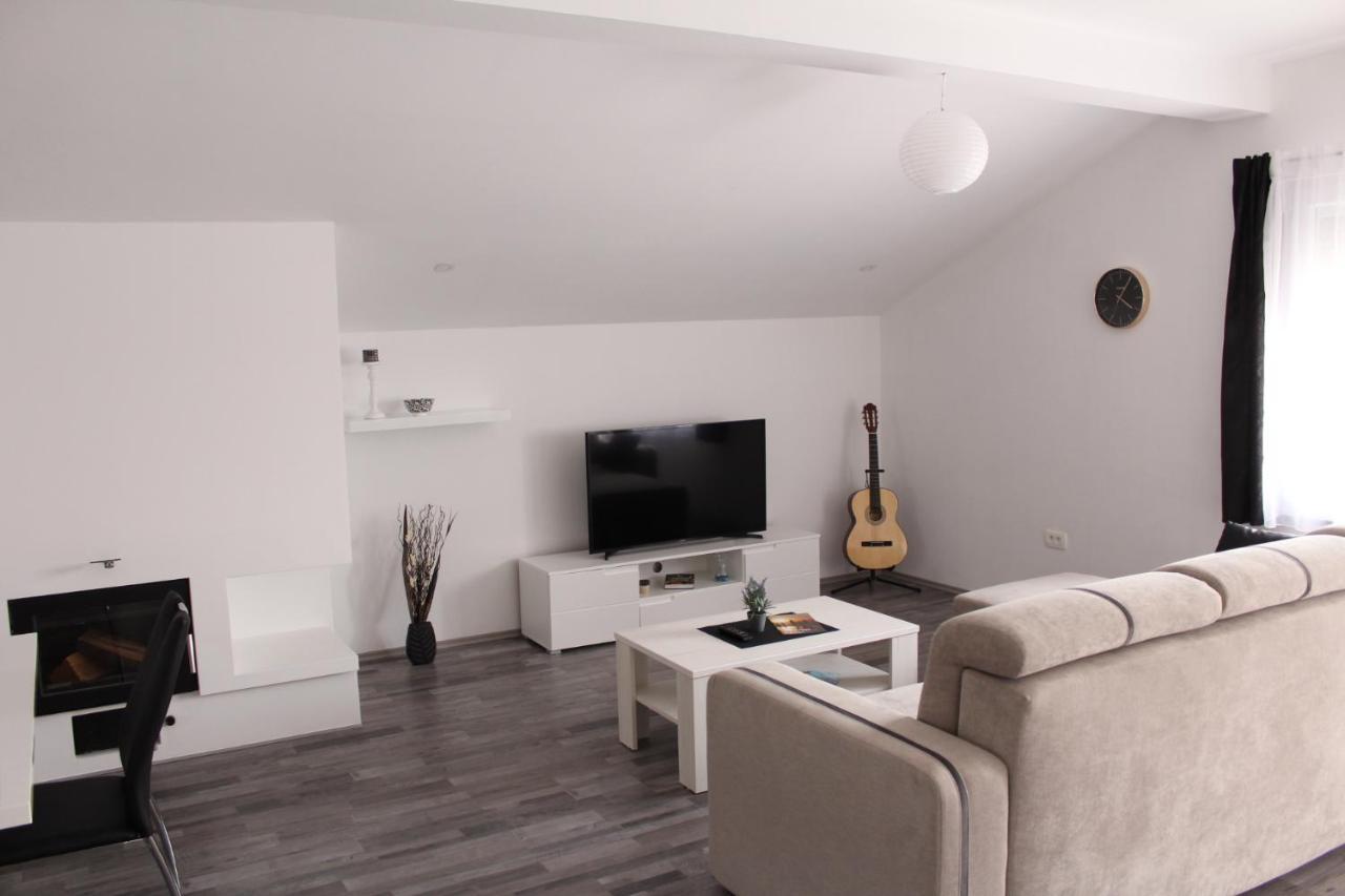 Top Floor Apartment Ζαντάρ Εξωτερικό φωτογραφία